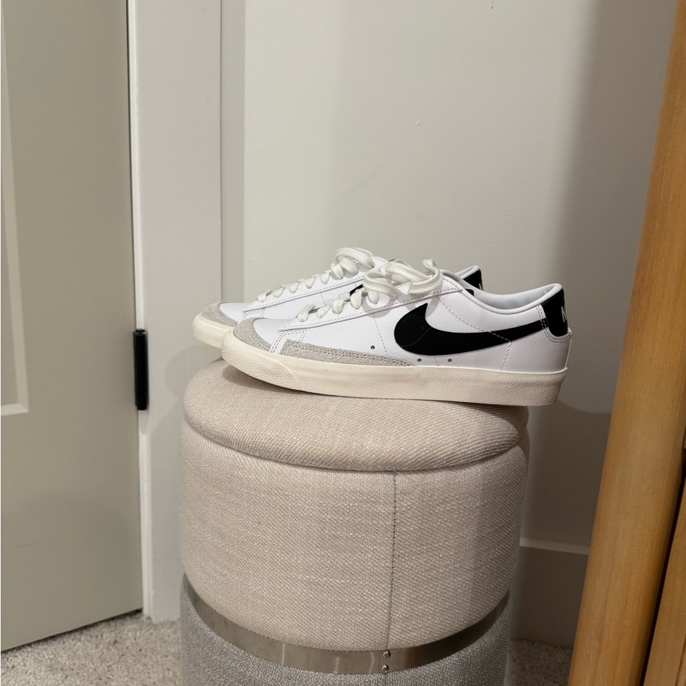 Nike Low Blazer